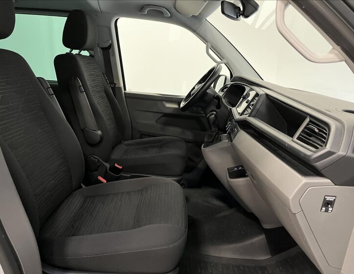 Volkswagen Caravelle 25