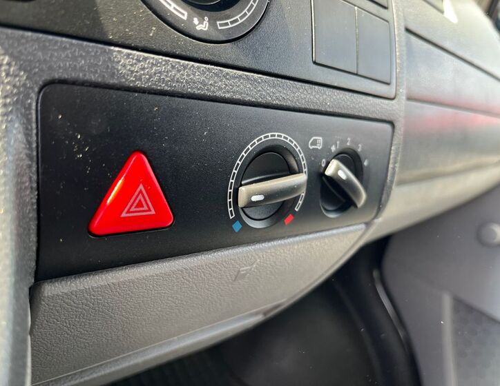 Volkswagen Transporter 22