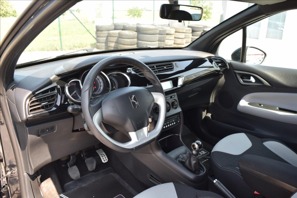 Citroën DS3 Hatchback 1,2 l 60 kw