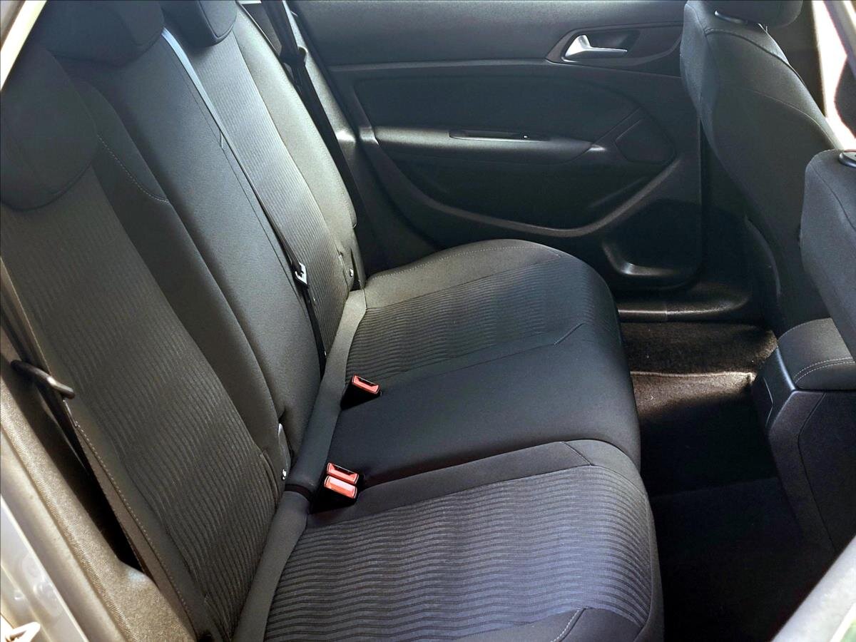 Peugeot 308 Kombi 1,2 l 96 kw