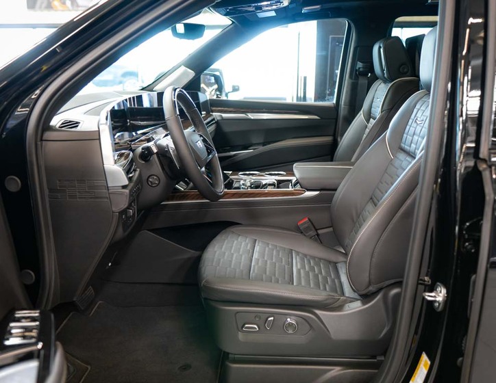 Cadillac Escalade 15