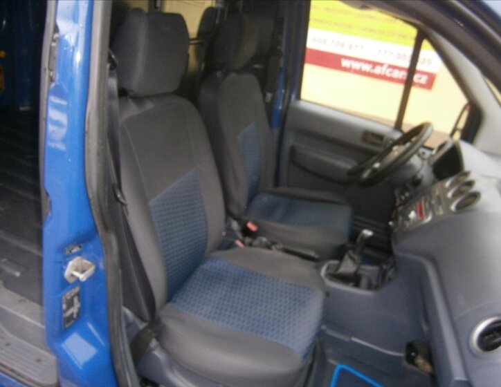 Ford Transit Connect 9