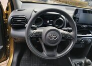 Toyota Yaris Cross 18