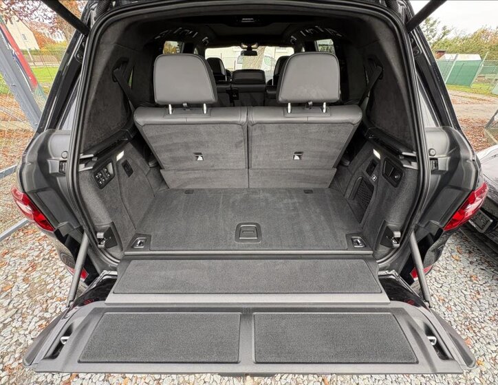 BMW X7 SUV 3,0 l 294 kw