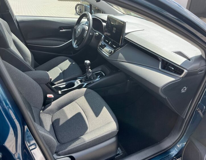 Toyota Corolla Sedan / Limuzína 1,5 l 92 kw
