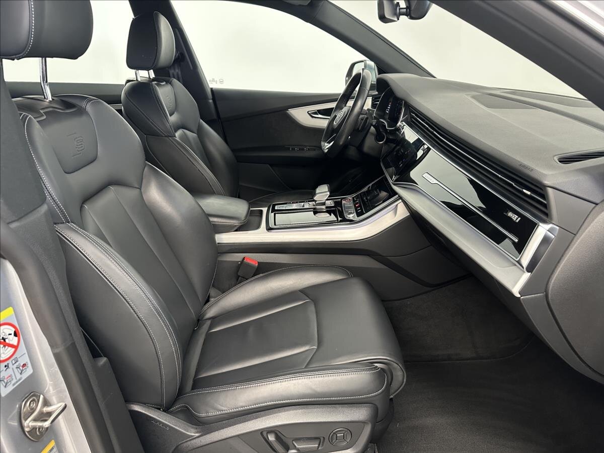 Audi SQ8 SUV 4,0 l 373 kw