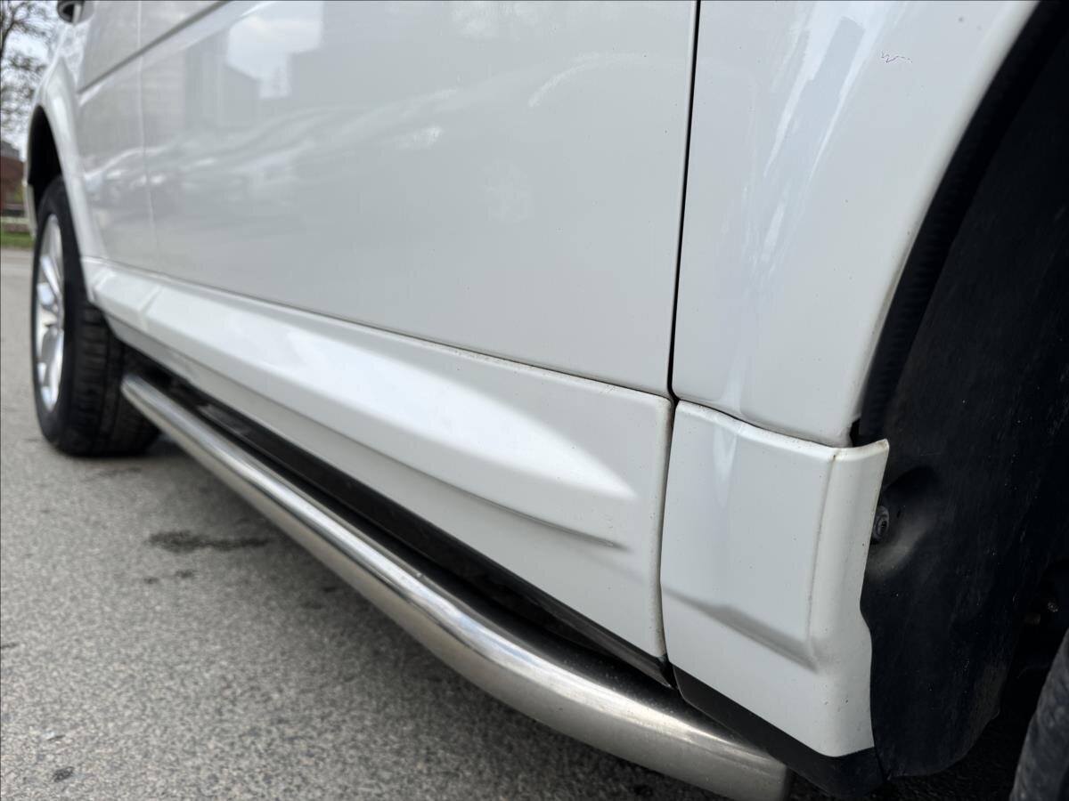 Land Rover Freelander SUV / Terénní 2,2 l 140 kw