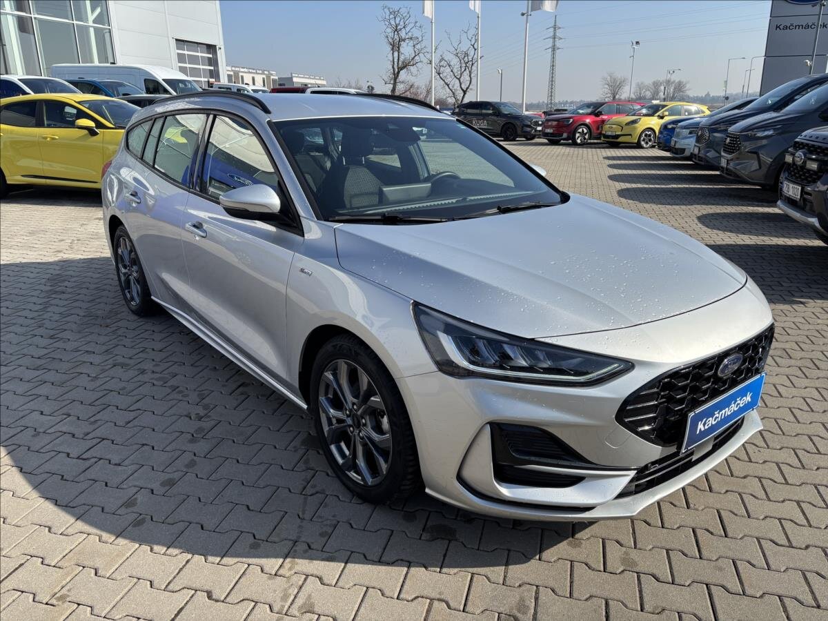 Ford Focus Kombi 999,0 92 kw