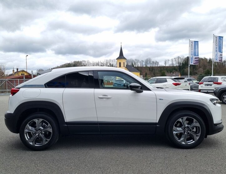 Mazda MX-30 SUV / Terénní 0,0 107 kw