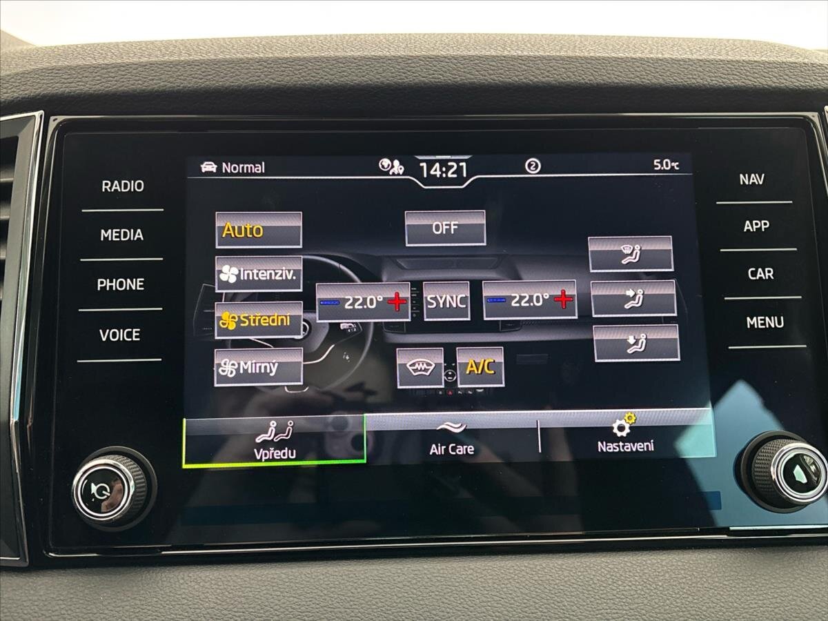 Škoda Karoq SUV / Terénní 1,5 l 110 kw