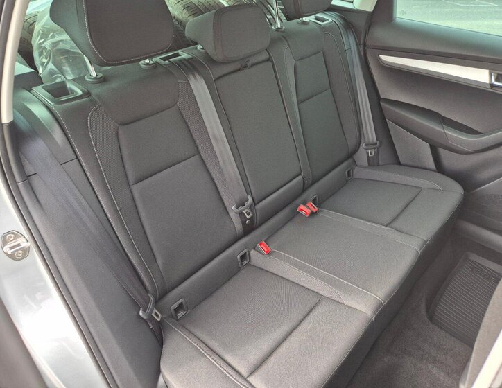 Škoda Karoq SUV / Terénní 1,5 l 110 kw