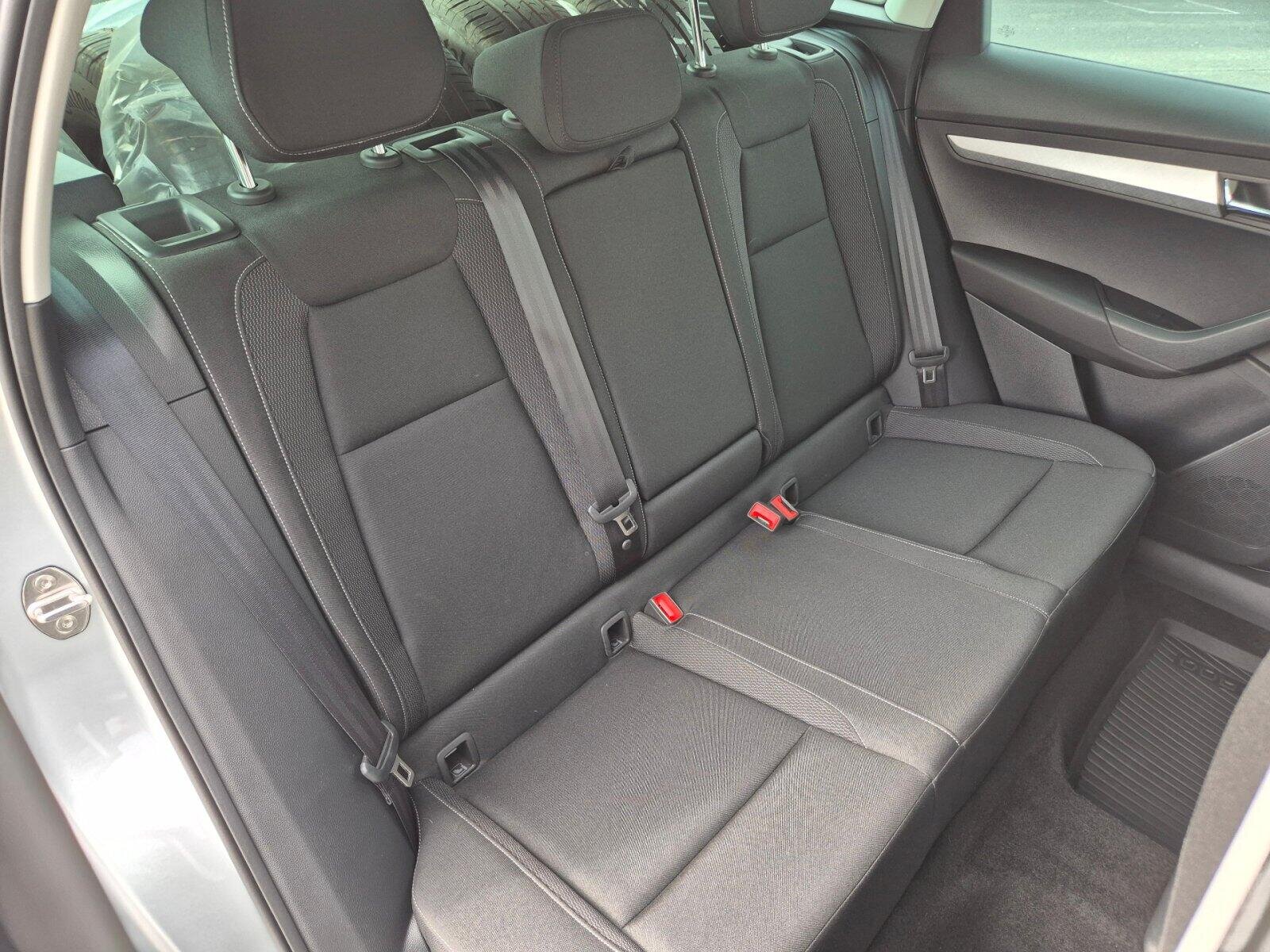 Škoda Karoq SUV / Terénní 1,5 l 110 kw