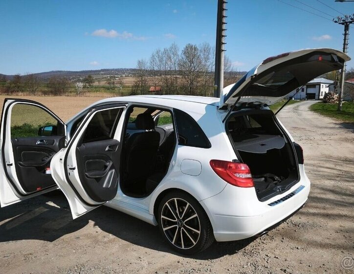 Mercedes-Benz AMG One SUV / Terénní 0,0 125 kw