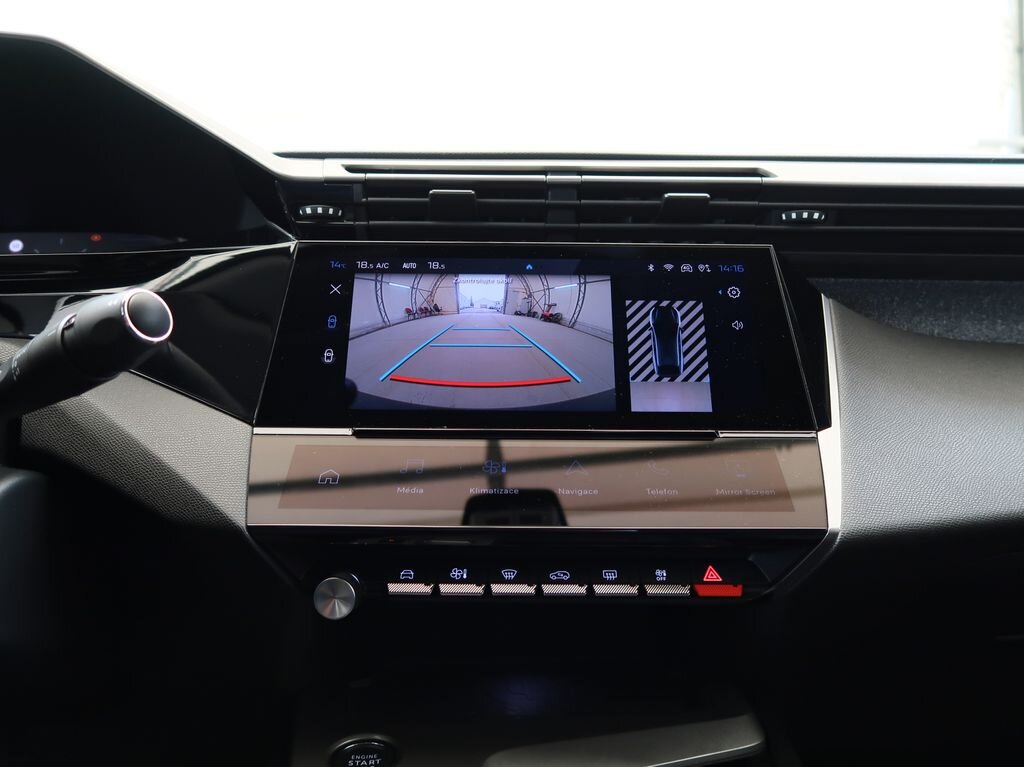 Peugeot 408 Liftback 1,2 l 96 kw