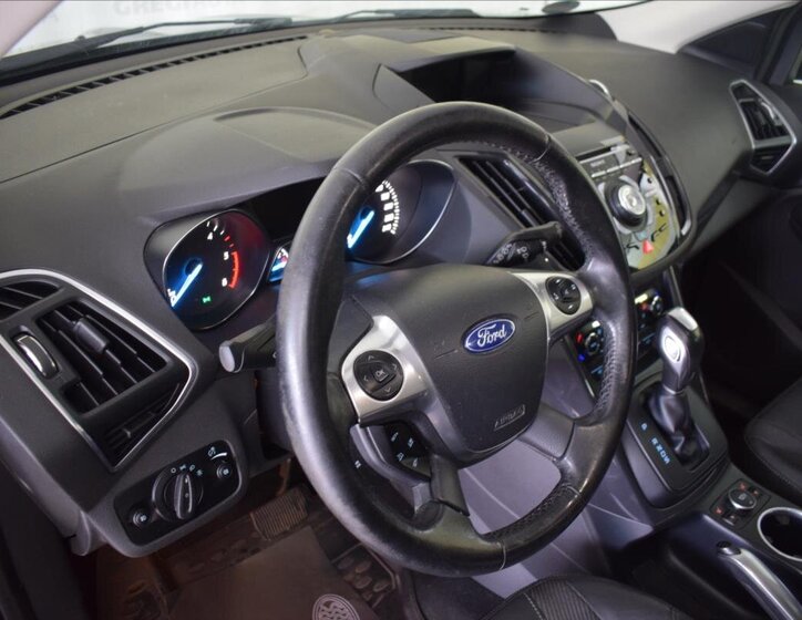 Ford Kuga SUV 2,0 l 120 kw