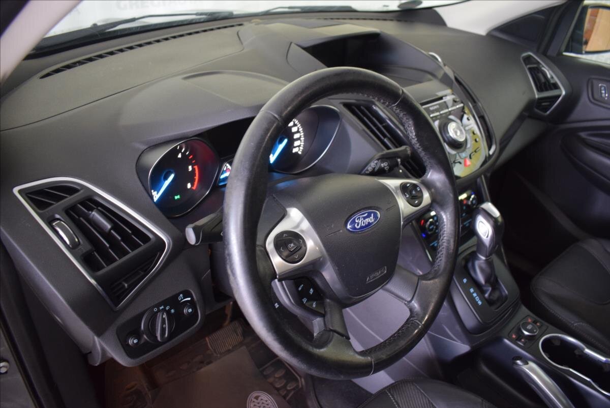 Ford Kuga SUV 2,0 l 120 kw