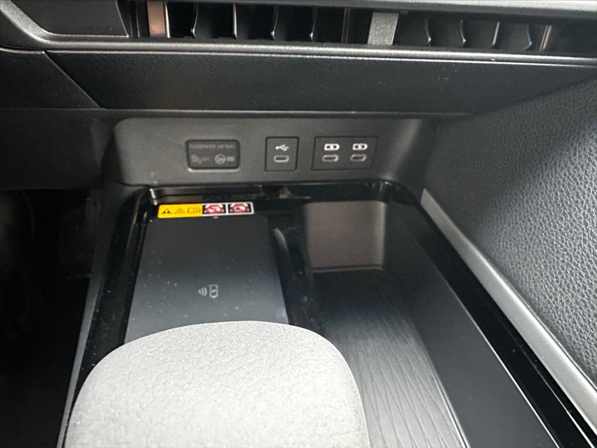 Toyota Camry Sedan 2,5 l 137 kw