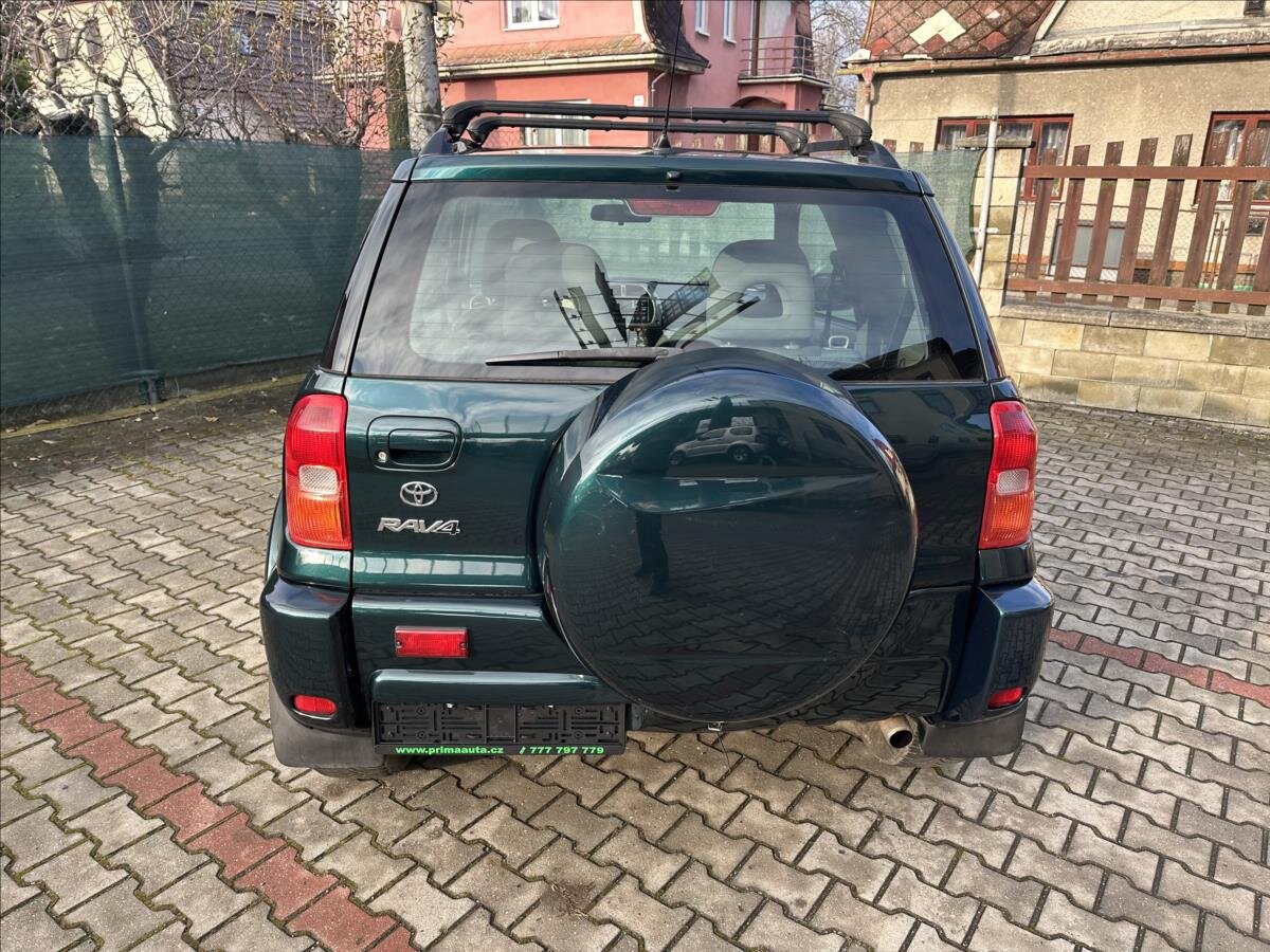 Toyota RAV4 SUV / Terénní 2,0 l 110 kw