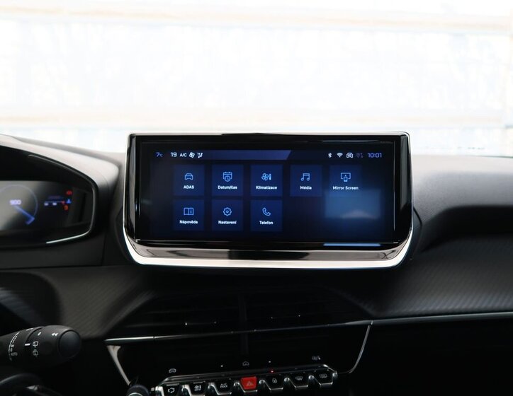 Peugeot 2008 SUV / Terénní 1,2 l 74 kw