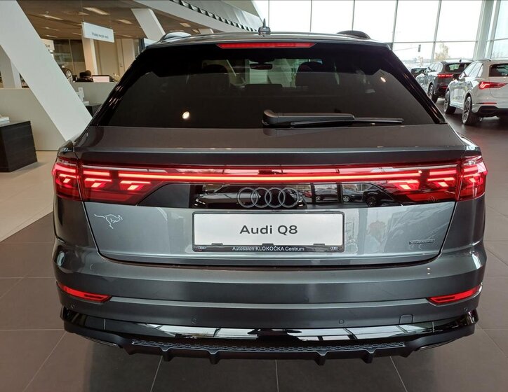 Audi Q8 SUV 3,0 l 210 kw