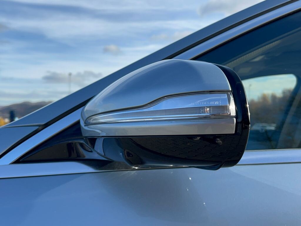 Mercedes-Benz Třídy S Sedan / Limuzína 6,0 l 390 kw