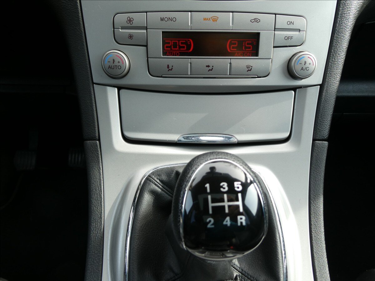 Ford S-MAX MPV 2,0 l 107 kw