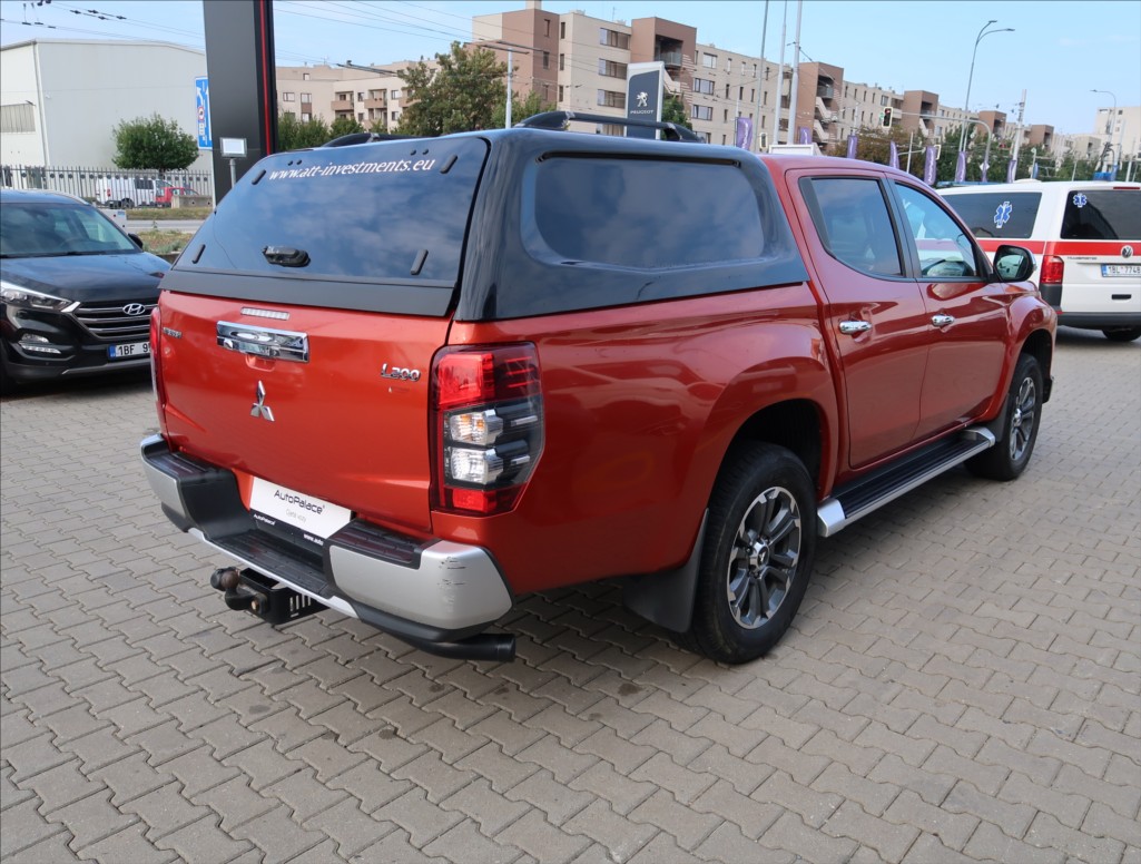 Mitsubishi L200