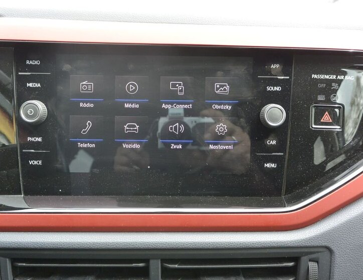 Volkswagen Polo Hatchback 999,0 70 kw