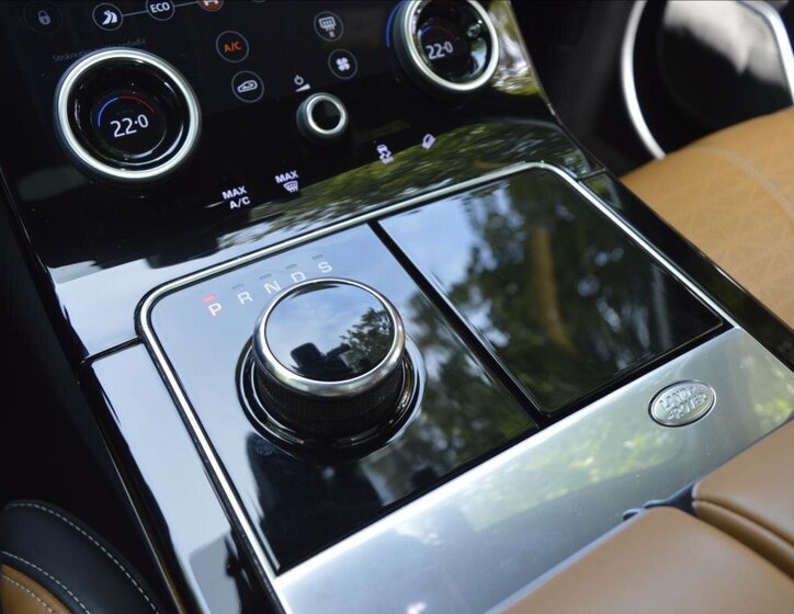 Land Rover Range Rover Velar SUV 3,0 l 221 kw