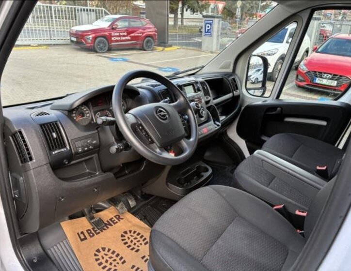 Opel Movano Skříň 2,2 l 103 kw