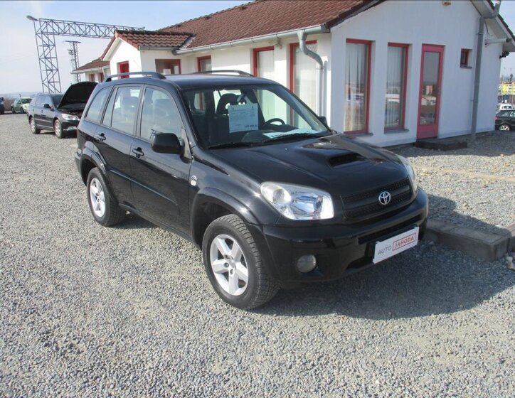Toyota RAV4 SUV / Terénní 2,0 l 85 kw