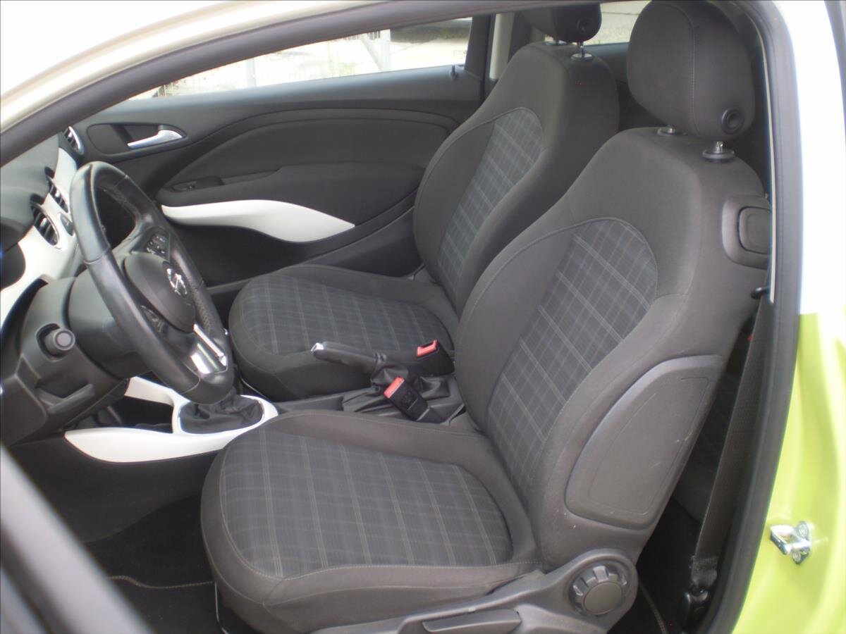 Opel Adam Hatchback 1,4 l 64 kw