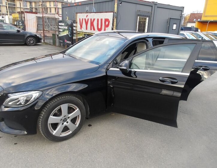 Mercedes-Benz Třídy C Kombi 1,6 l 115 kw