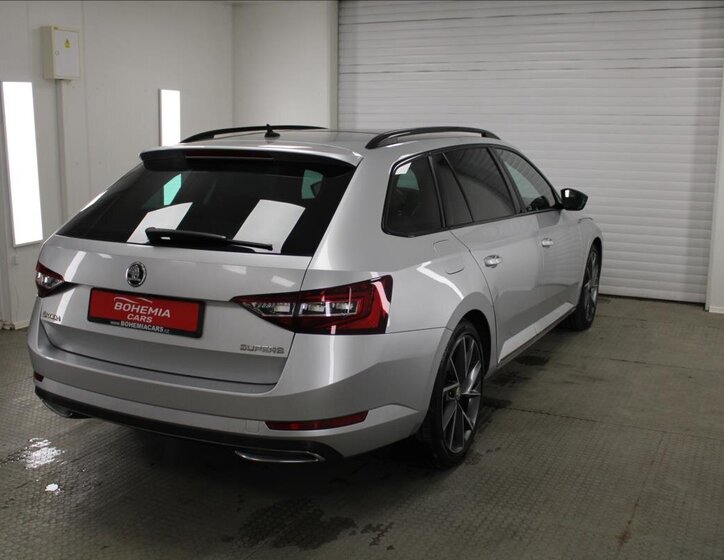 Škoda Superb Kombi 2,0 l 110 kw