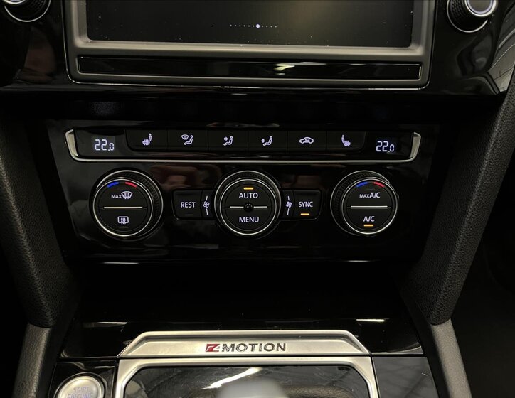 Volkswagen Passat Sedan 2,0 l 176 kw