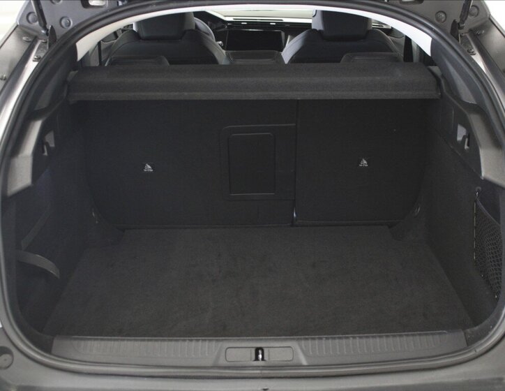 Peugeot 408 Liftback 1,2 l 96 kw