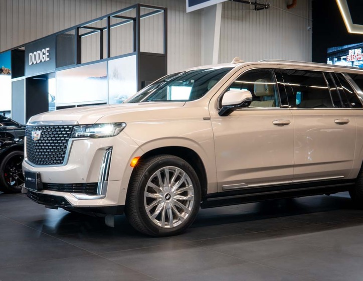 Cadillac Escalade 11