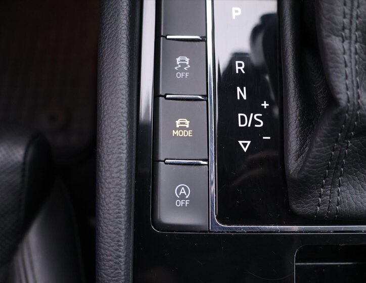 Škoda Superb Liftback 2,0 l 140 kw