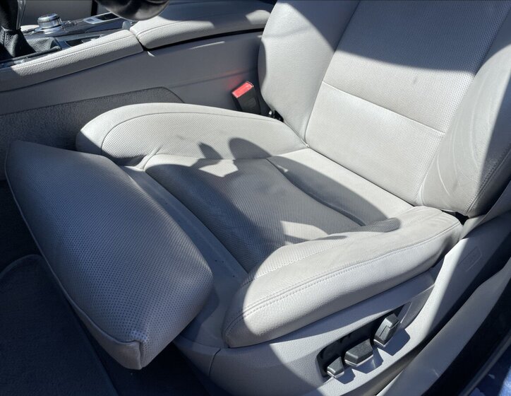 BMW Řada 5 Kombi 3,0 l 180 kw