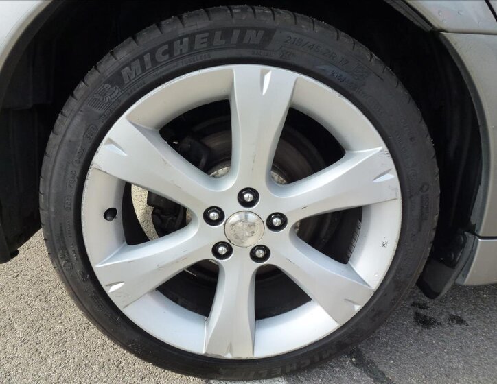 Subaru Legacy Kombi 2,0 l 121 kw