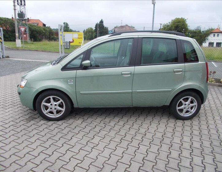 Fiat Idea Hatchback 1,9 l 74 kw