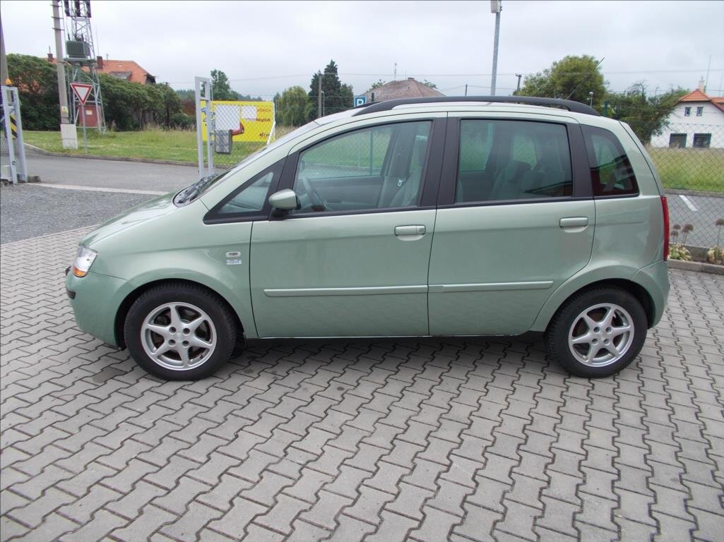 Fiat Idea Hatchback 1,9 l 74 kw