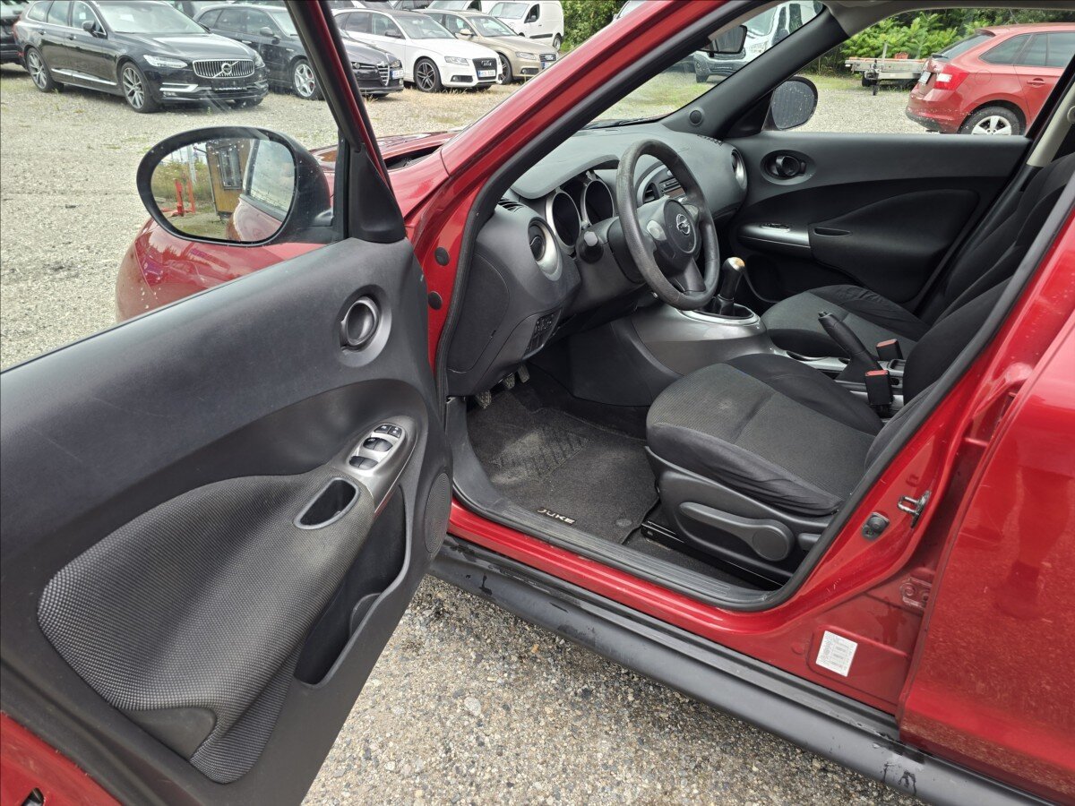 Nissan Juke CUV / Crossover 1,6 l 86 kw