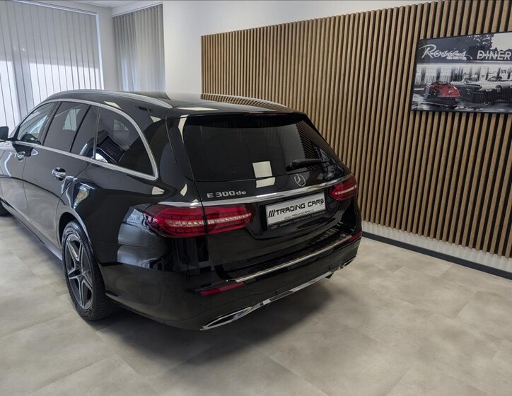 Mercedes-Benz Třídy E Kombi 2,0 l 143 kw