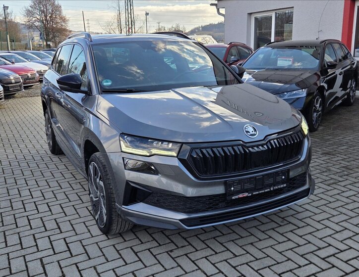 Škoda Karoq SUV / Terénní 1,5 l 110 kw