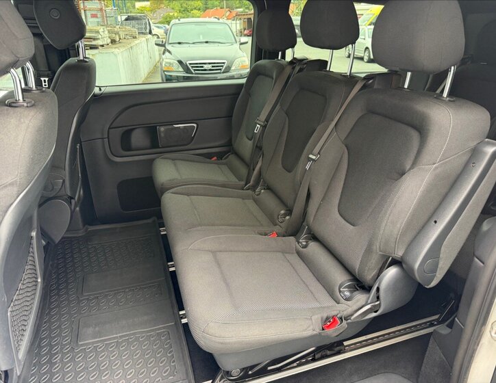 Mercedes-Benz Třídy V 21