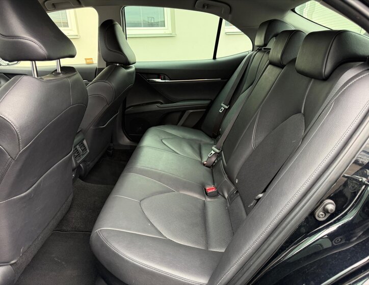 Toyota Camry Sedan 2,5 l 131 kw