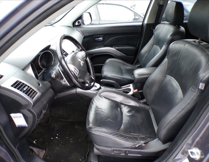 Mitsubishi Outlander Kombi 2,4 l 125 kw