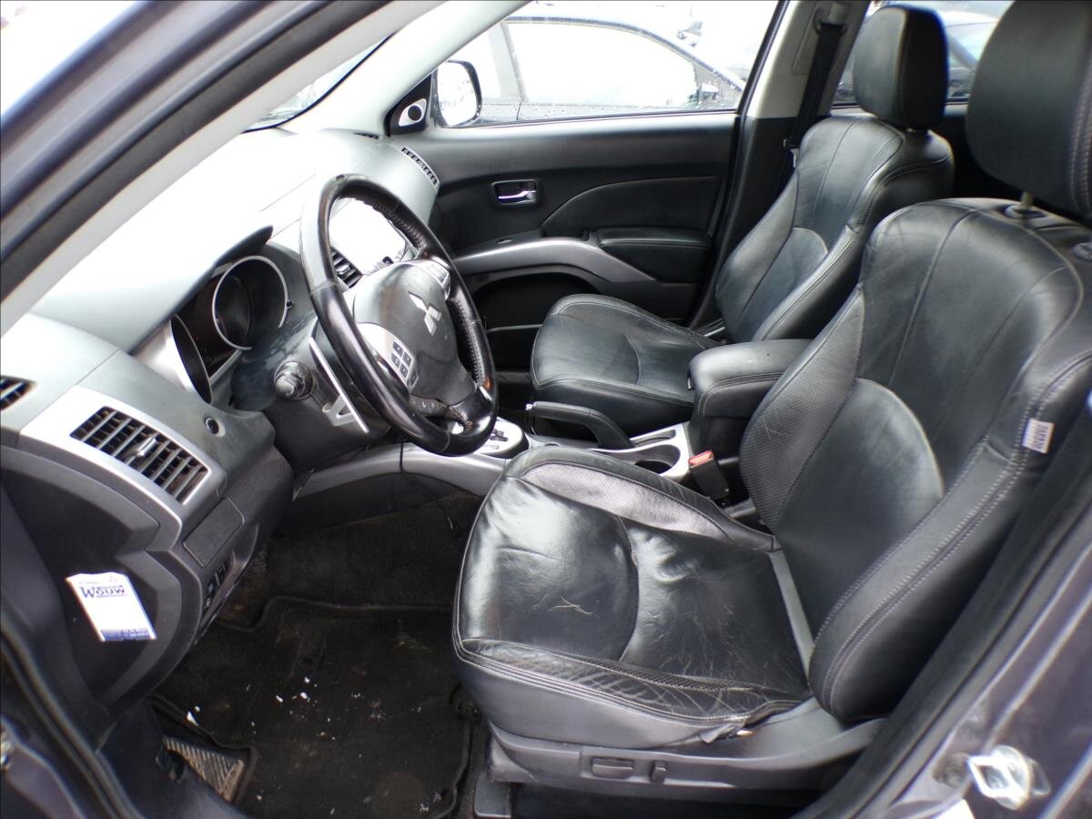 Mitsubishi Outlander Kombi 2,4 l 125 kw