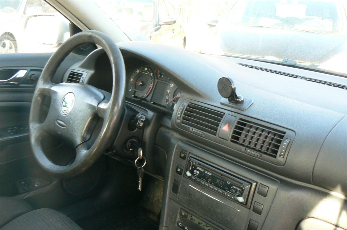 Škoda Superb Sedan 1,9 l 74 kw